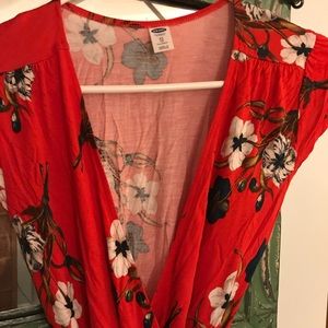 Beautiful red floral Old Navy wrap dress!